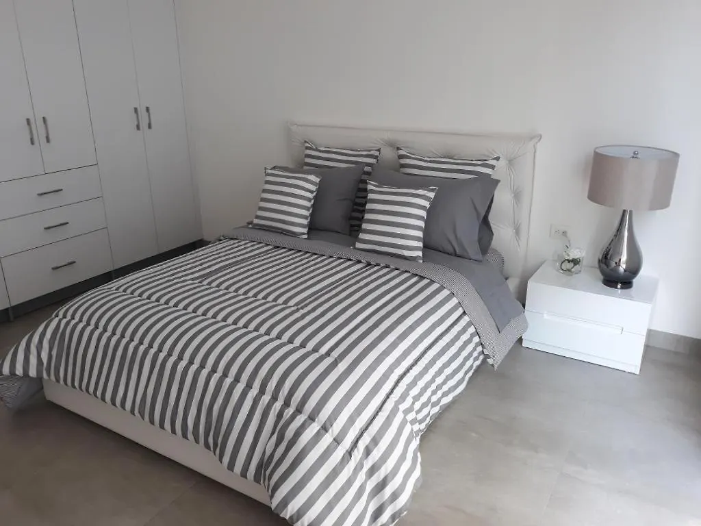 Apartmán Lujoso Departamento En La Quinta Avenida Playa del Carmen 0*,